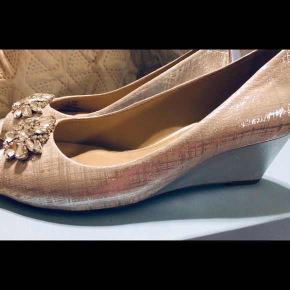 Antonio Melani Shoes (Style: Estah) (Size 6.5) - Picture 5 of 8